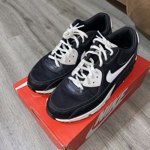 Womens Nike Air Max 90 Sz. 10 616730 023